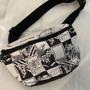 Hollister Black & White Graphic Shoulder, belt bag. Fanny pack. Limited edition